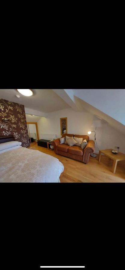 The Countryman Inn Llantrisant  Εξωτερικό φωτογραφία