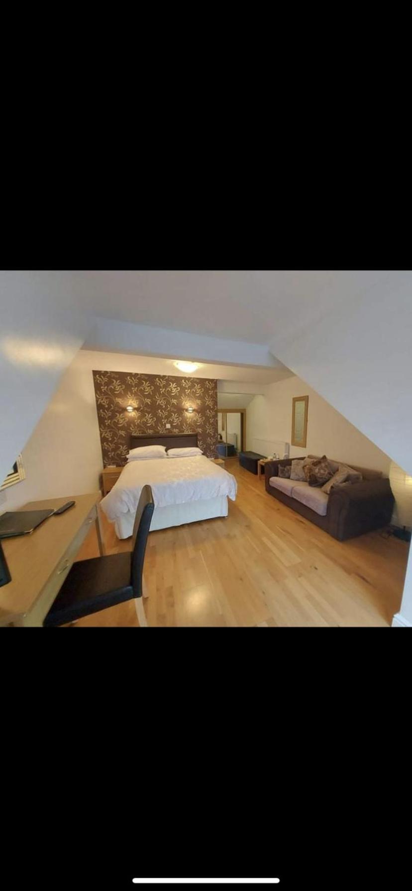The Countryman Inn Llantrisant  Εξωτερικό φωτογραφία